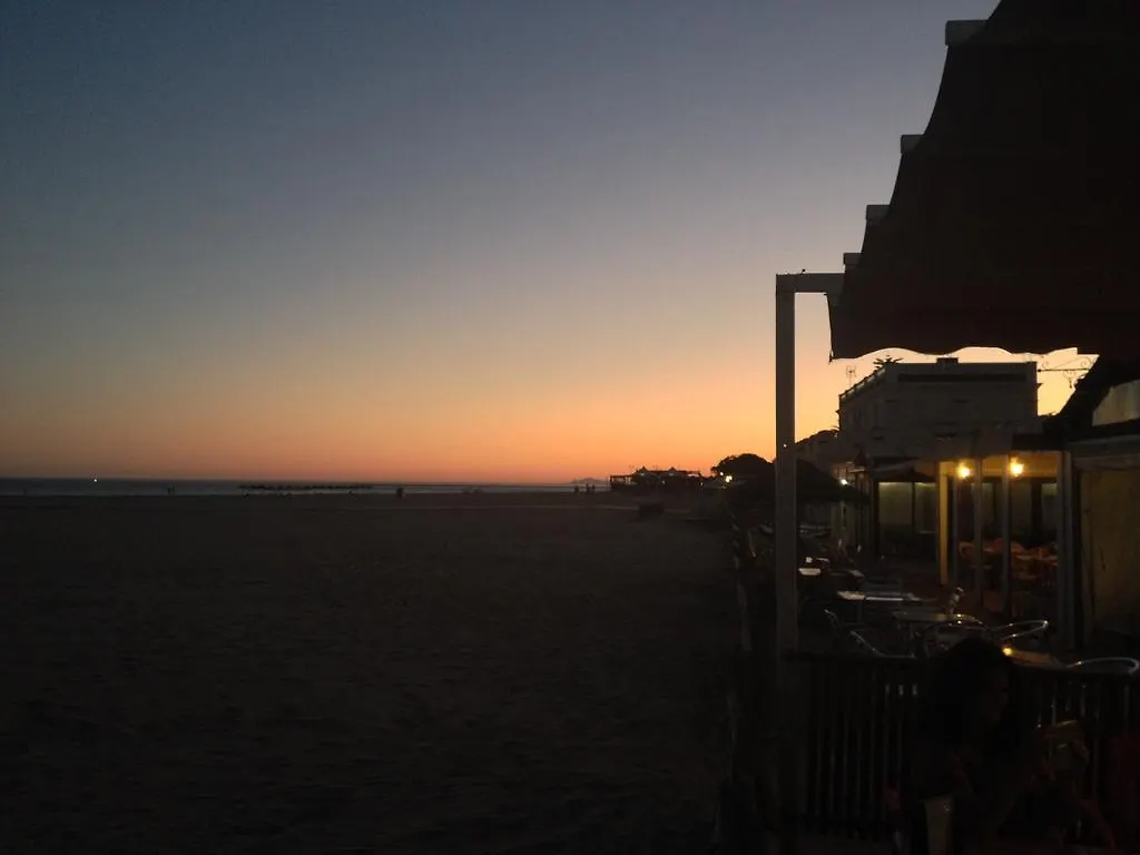 Apartment On The Beach Front With Free Fibre Internet And Air Conditioning Isla Canela Spain