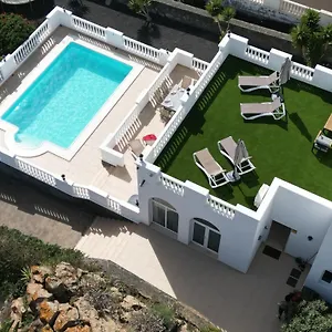 https://stunning-detached-villa-with-unspoiled-views-all-you.in-canary-islands.com