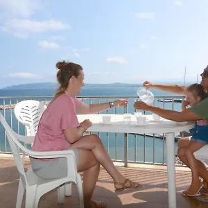 https://nautic-bx-1.topcostabravahotels.com
